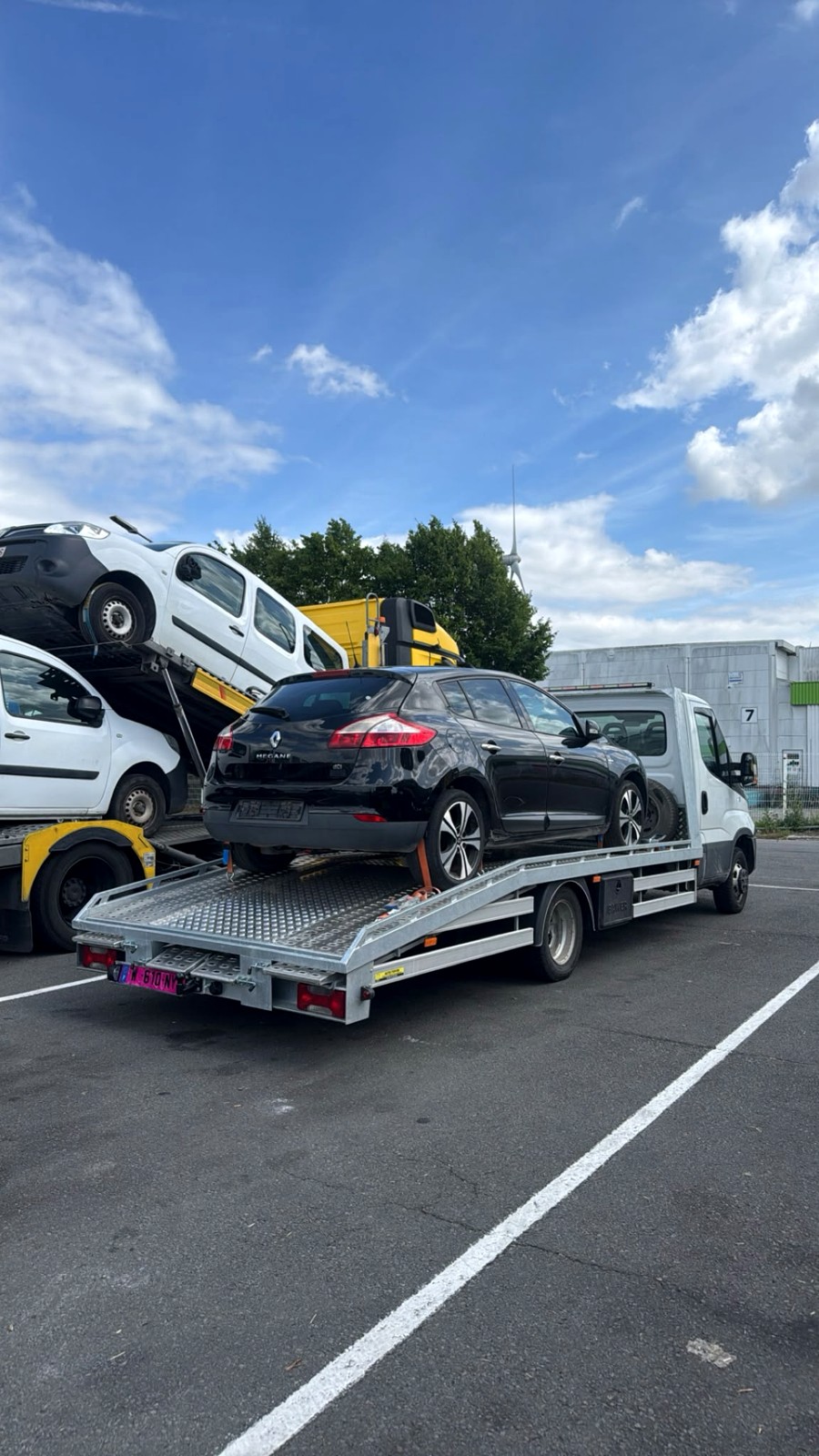 Remorquage d'un véhicule Renault par SAMUT TRADING